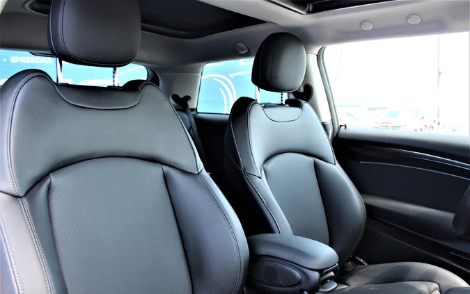 MINI Cooper cena 99900 przebieg: 7000, rok produkcji 2021 z Radzionków małe 562